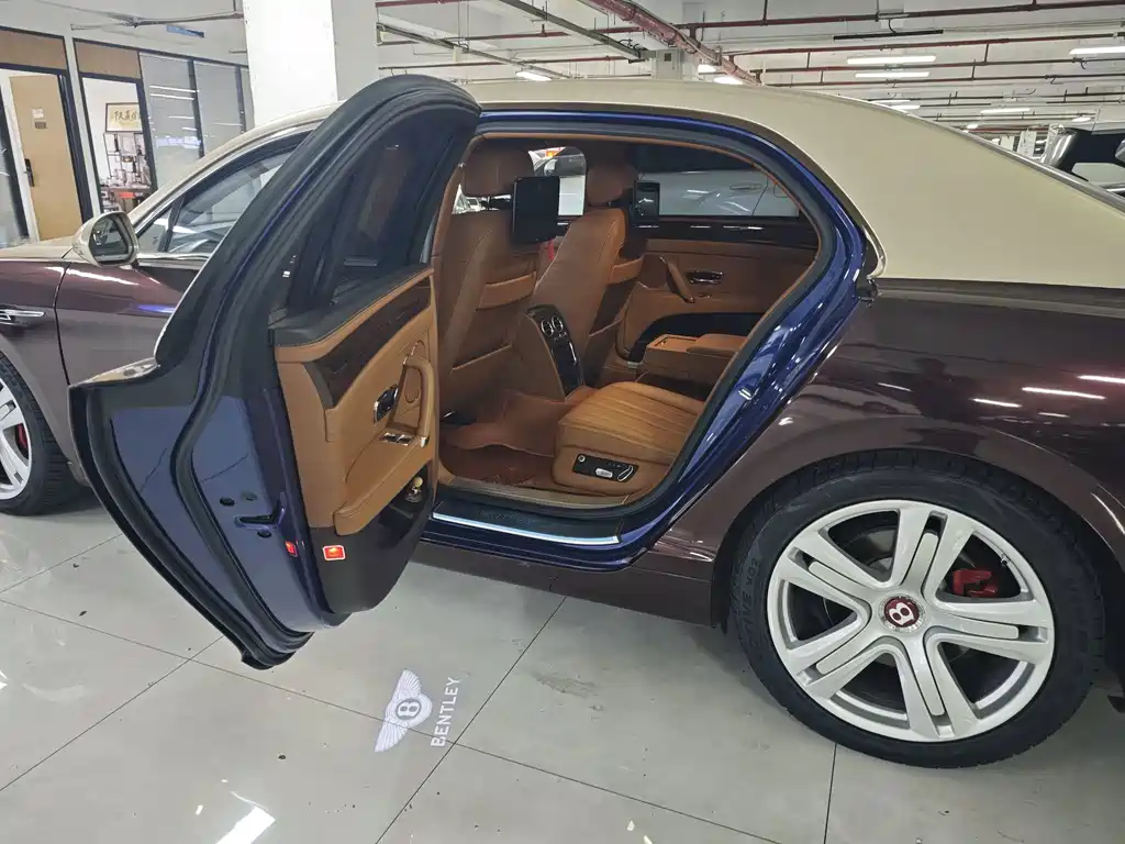 Bentley Flying Spur — миниатюра 9