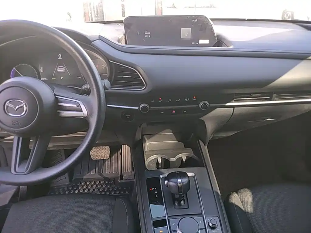 Mazda CX-30 EV — миниатюра 13