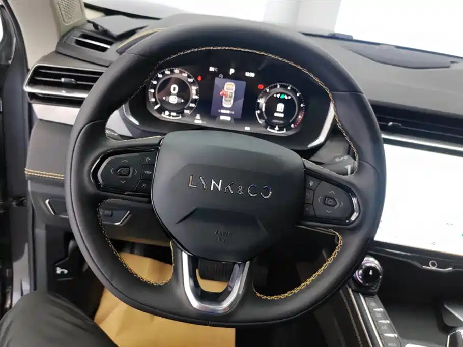 LYNK 01