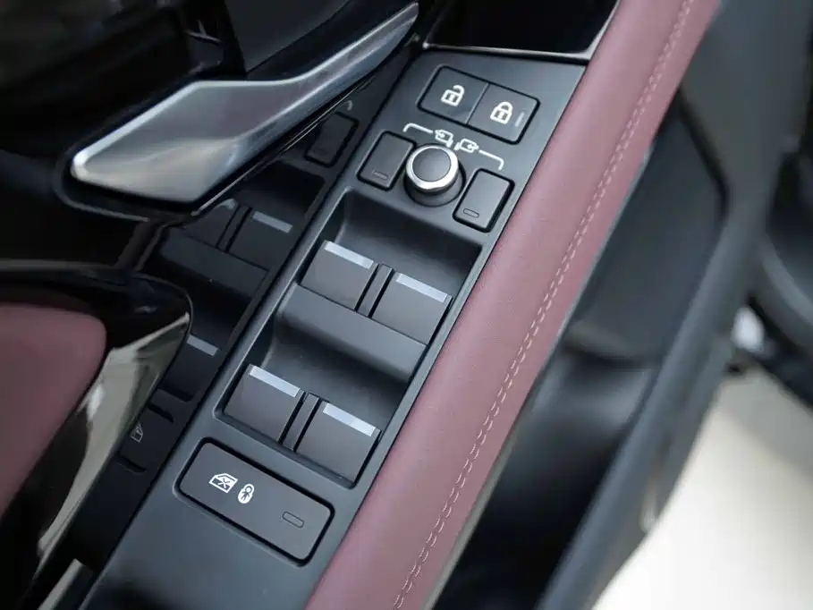 Land Rover Evoque — миниатюра 10