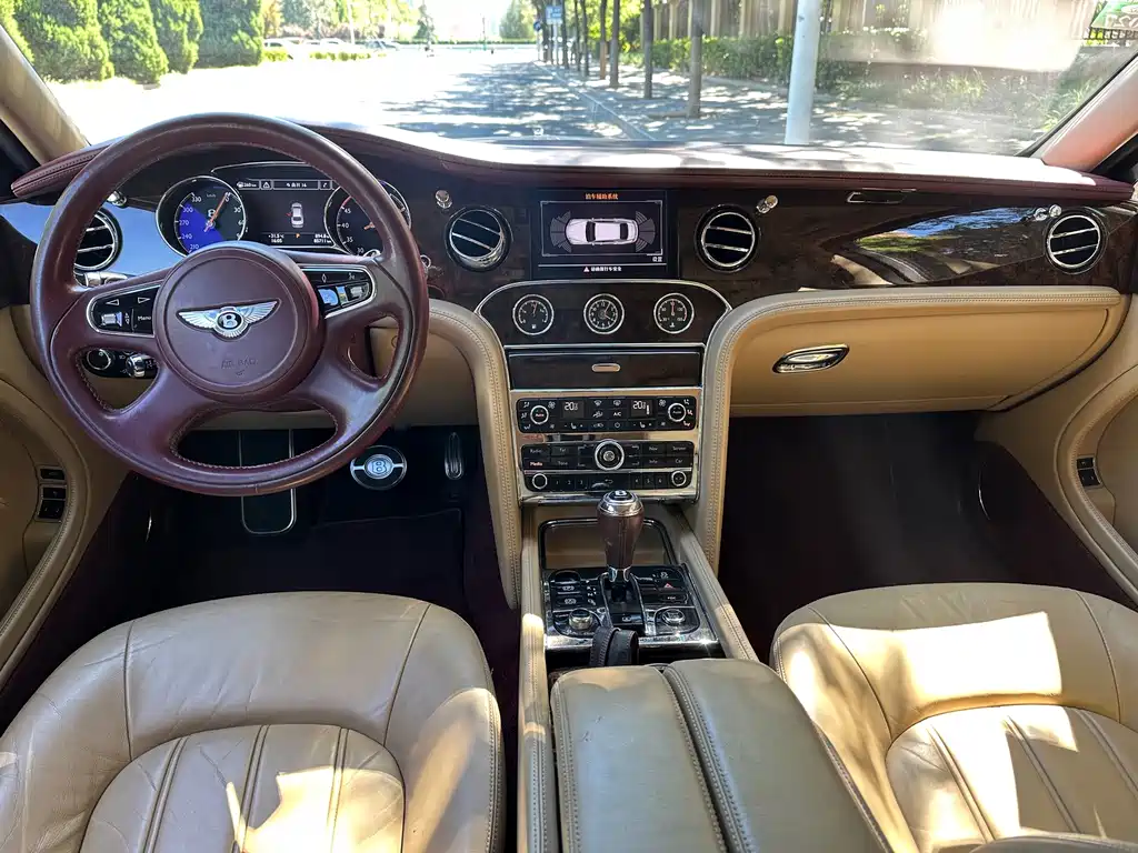 Bentley Mulsanne — миниатюра 12