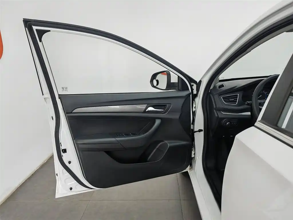 Roewe 360 2015 1.5L AT Luxury