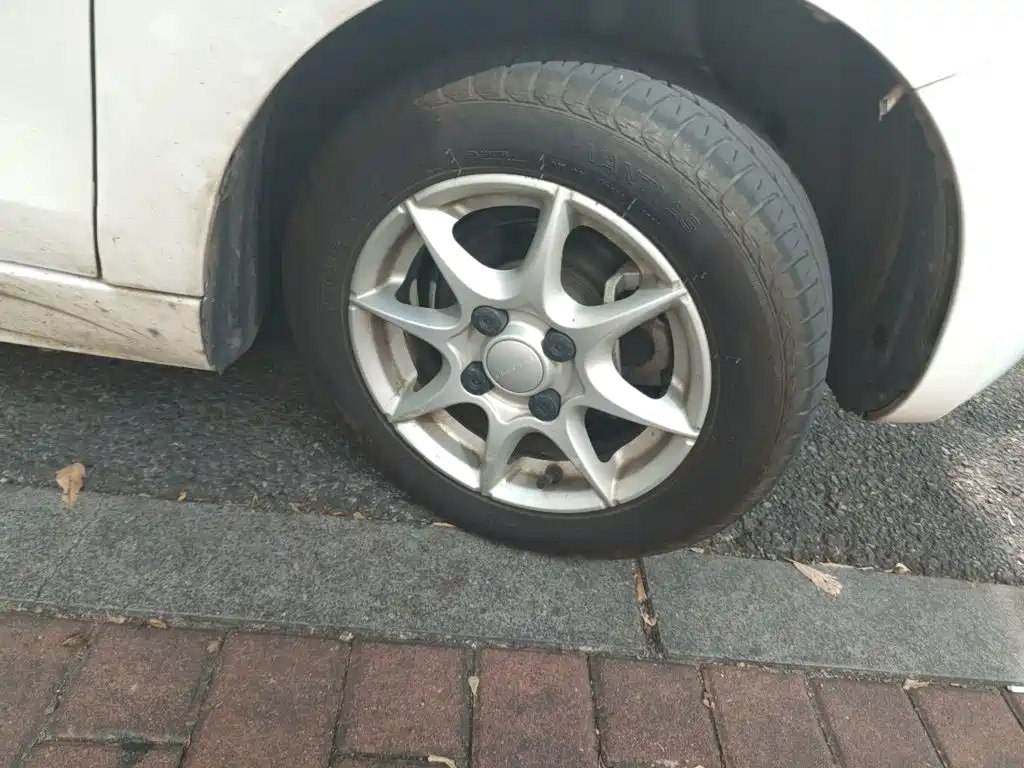 Roewe Clever — миниатюра 25