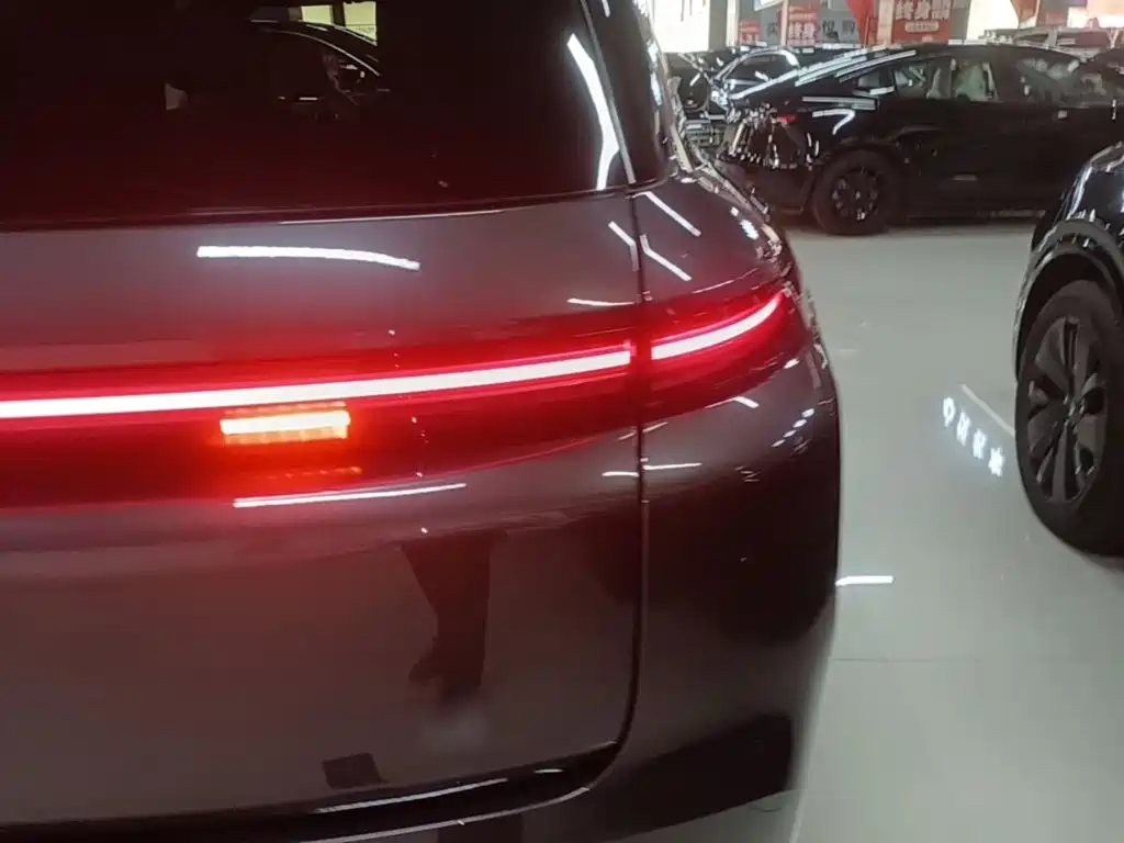 Li Auto Li L8 — миниатюра 8