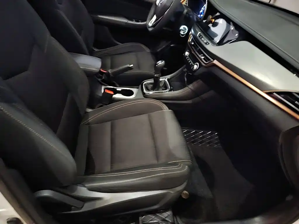 Changan Eado XT — миниатюра 25