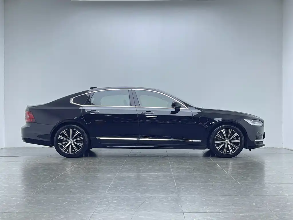 Volvo S90 PHEV — миниатюра 8
