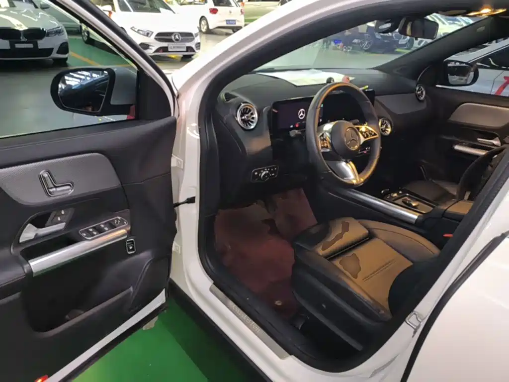 Mercedes-Benz GLA — миниатюра 16