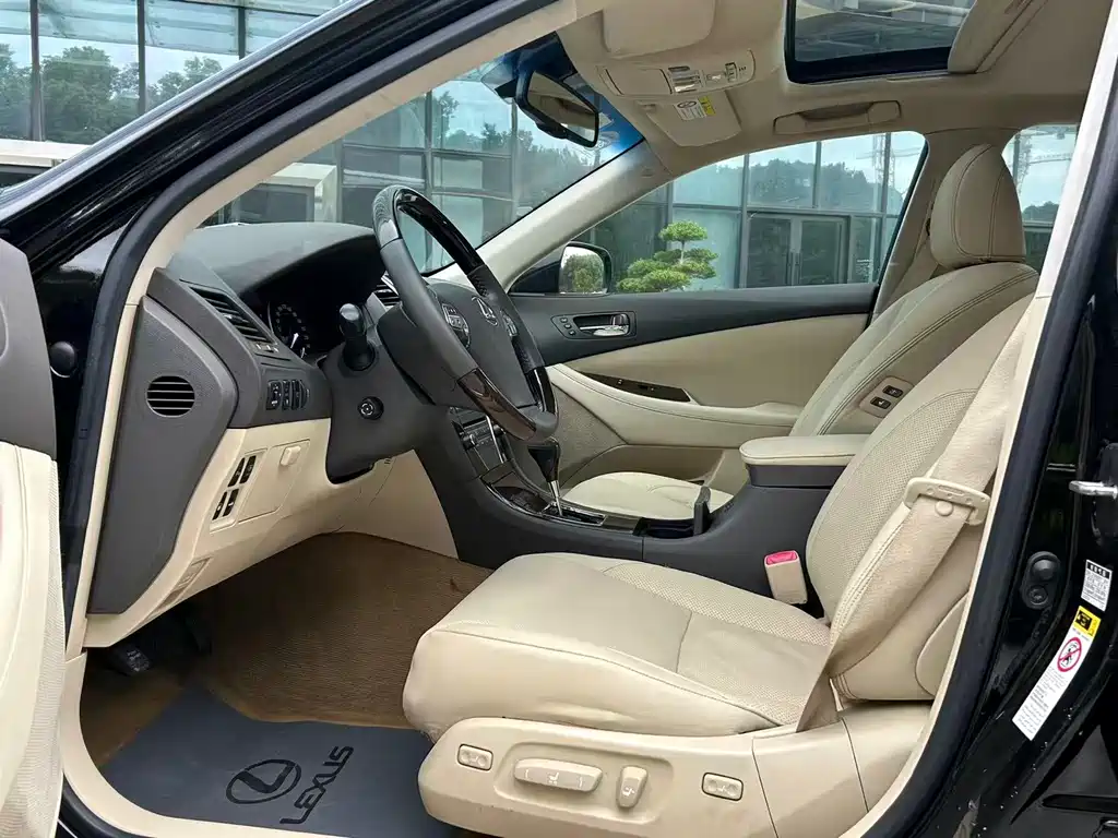Lexus ES — миниатюра 11