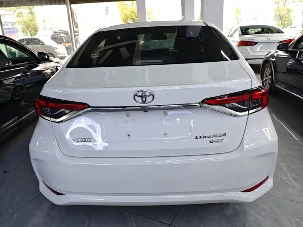 Toyota Corolla — миниатюра 6