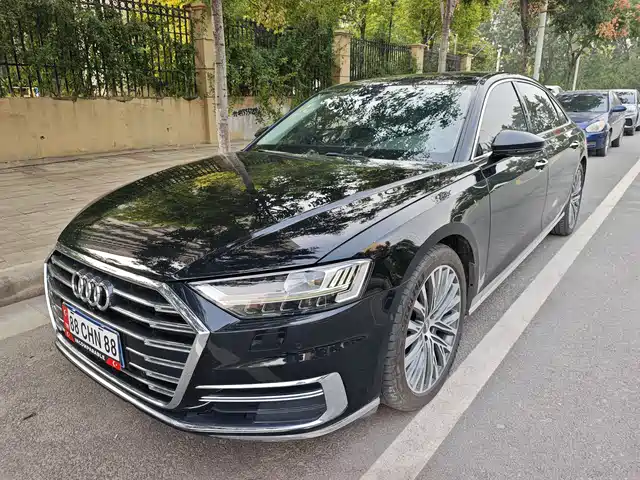 AUDI A8 2019