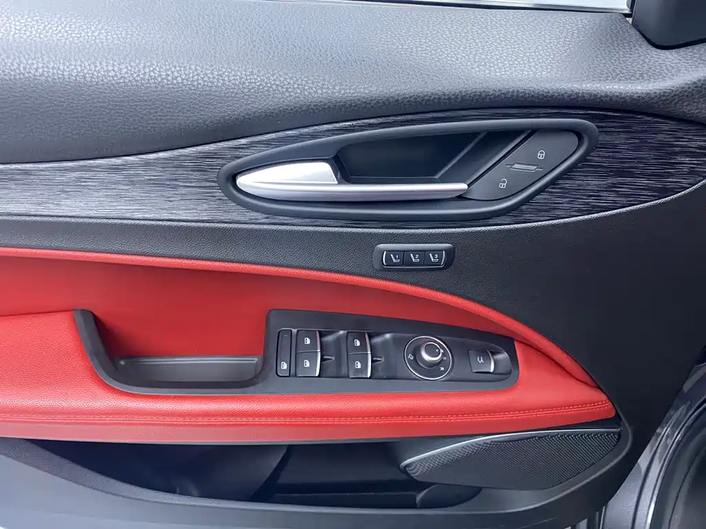 Alfa Romeo Stelvio 2021 2.0T 280HP Luxury