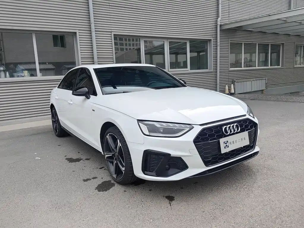 Audi A4L 2024 40 TFSI Luxury