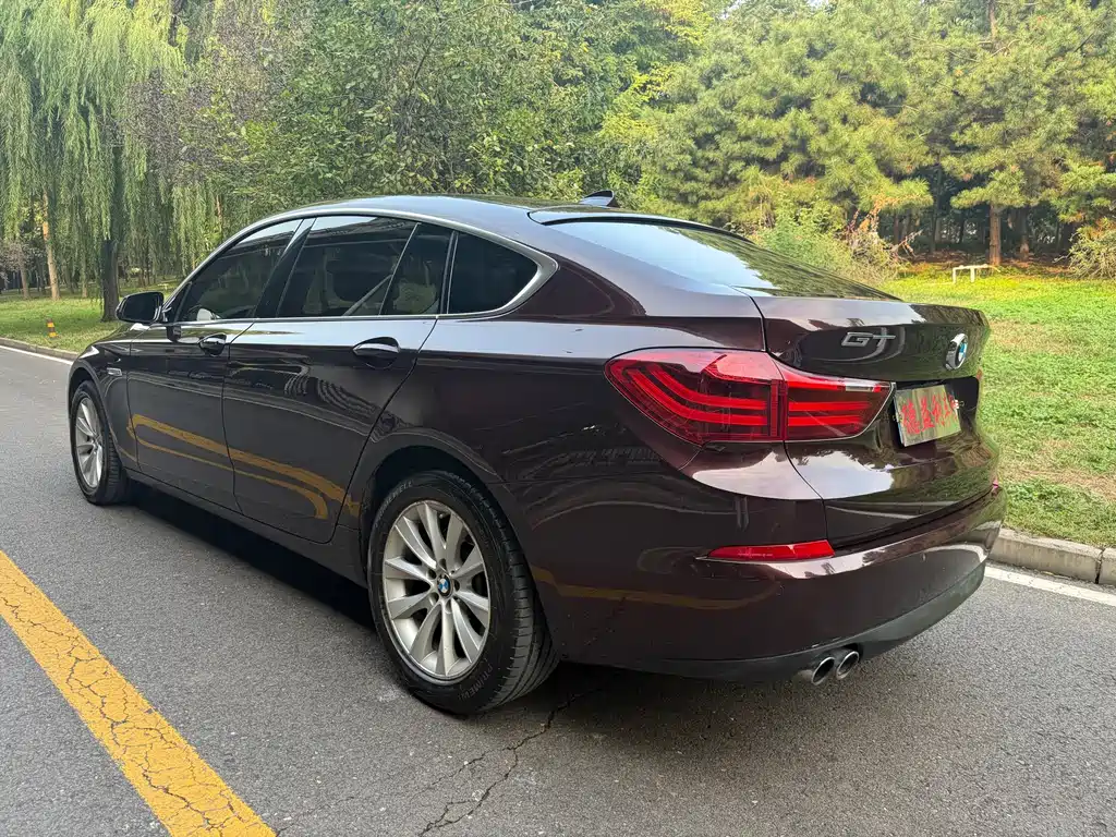 BMW 5 Series GT — миниатюра 13