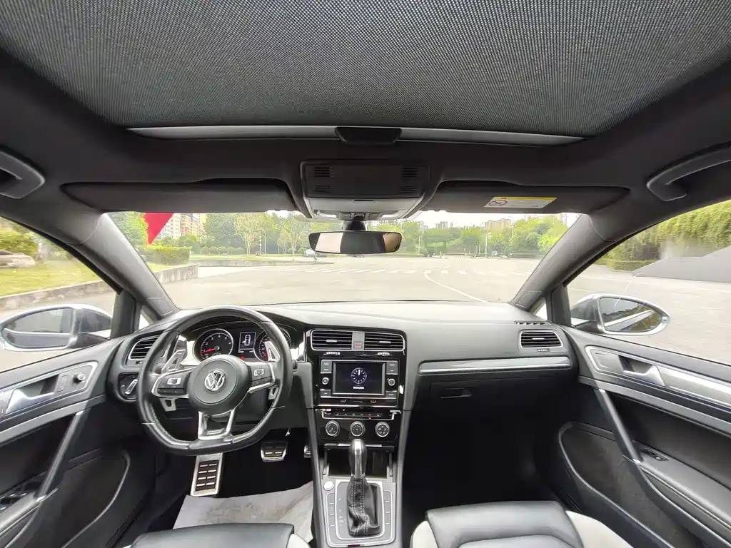 Volkswagen Golf — миниатюра 10