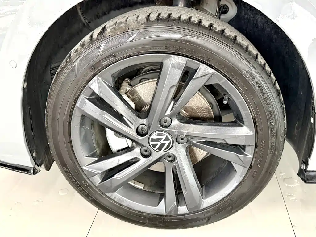 Volkswagen Golf — миниатюра 13