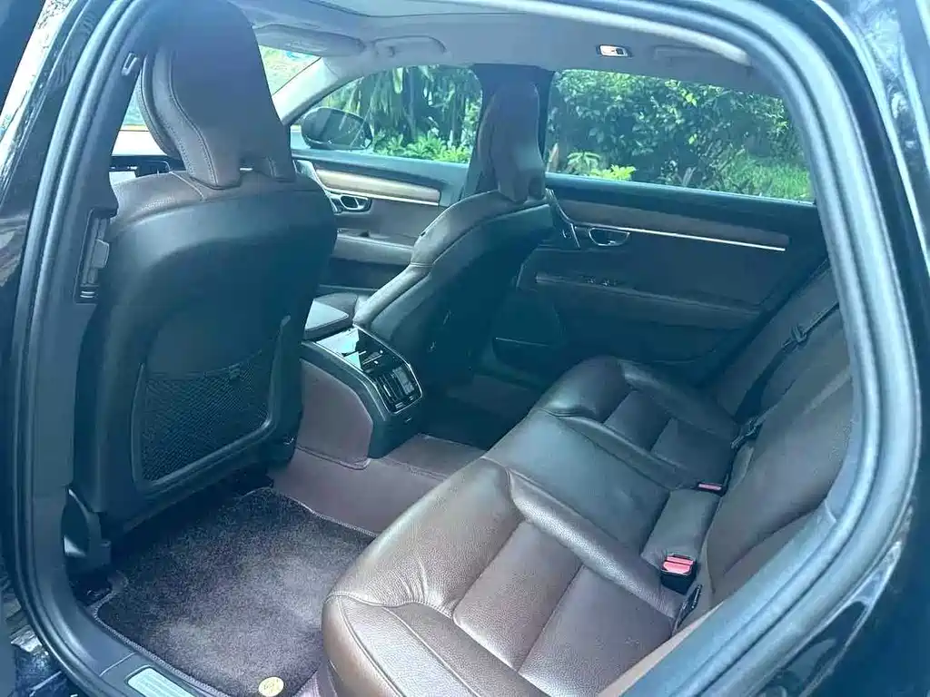 Volvo S90 2019 T5