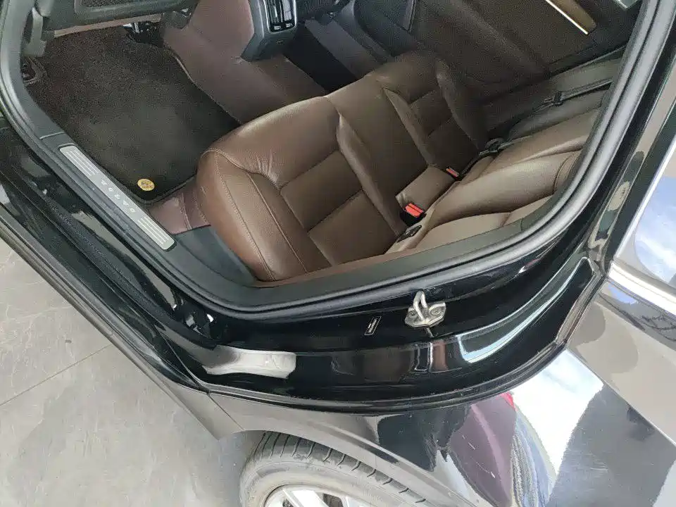 Volvo S90 2019 T5