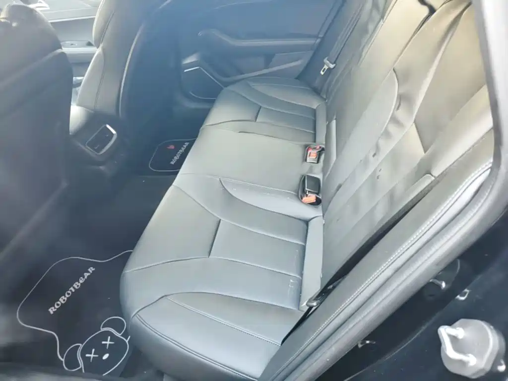 Hongqi Hongqi H5 — миниатюра 17