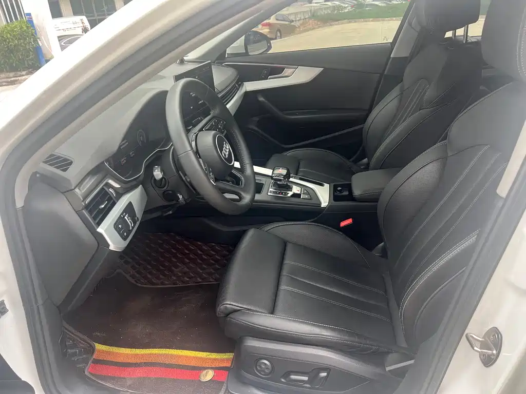 Audi A4L 2020 40 TFSI Luxury