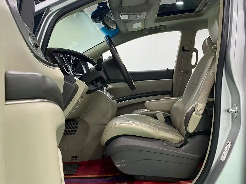 Buick GL8 2013 3.0L GT Luxury