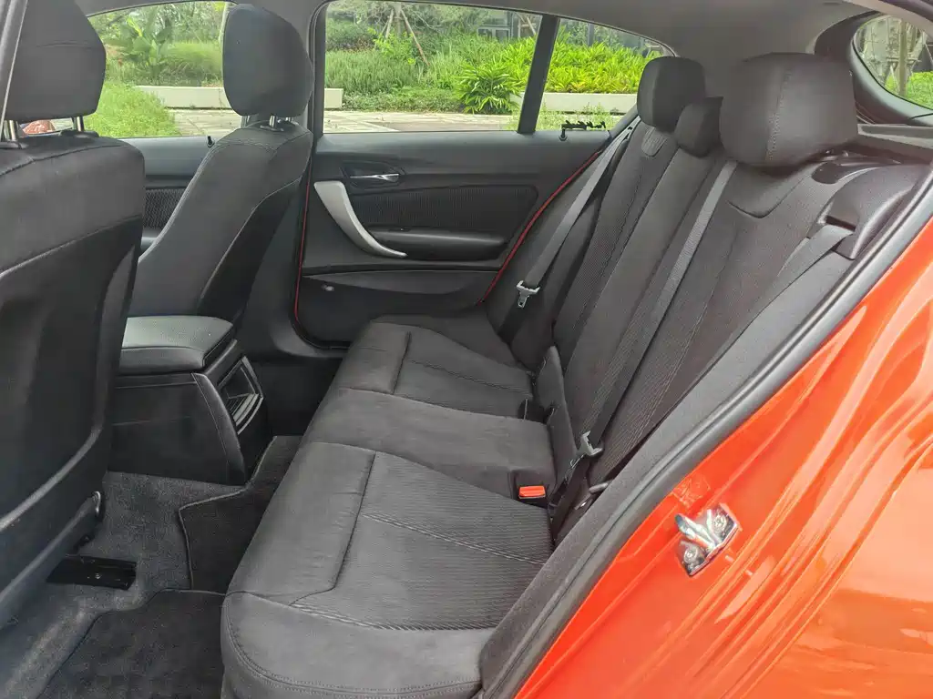 BMW 1 Series (Import) — миниатюра 10