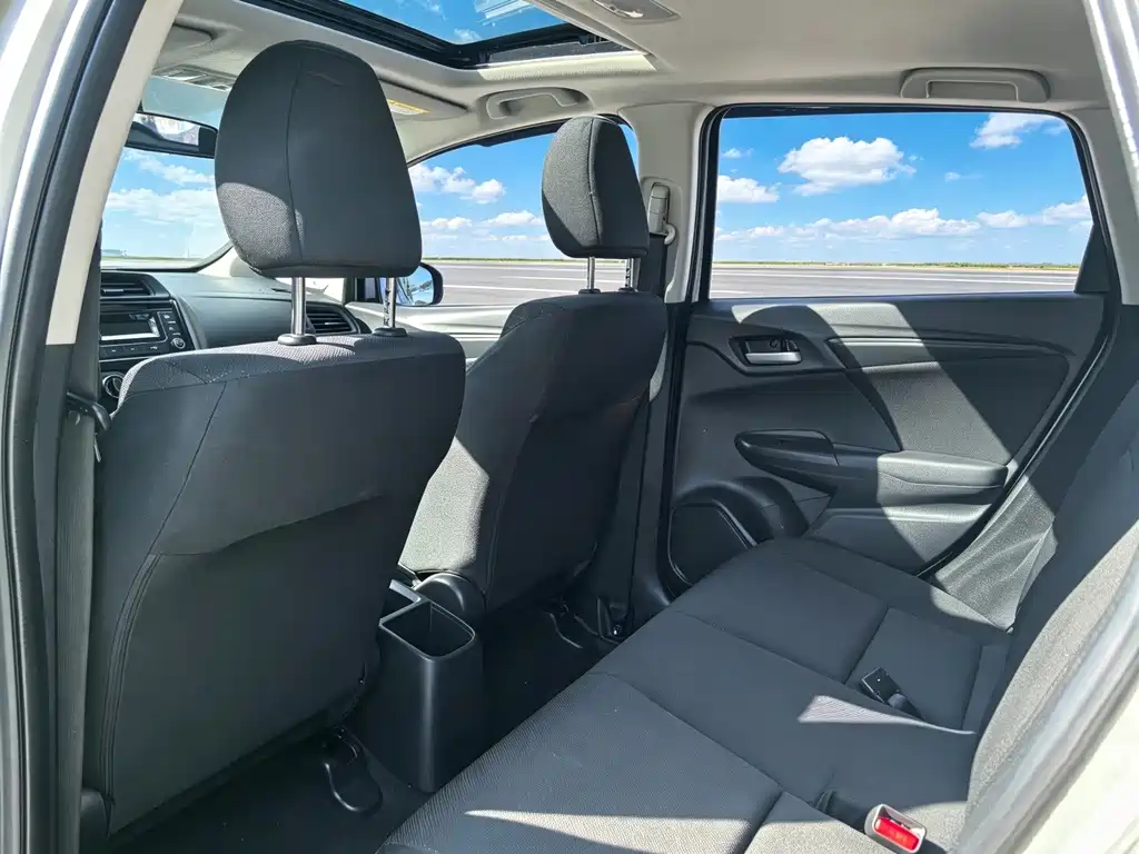 Honda Fit — миниатюра 6