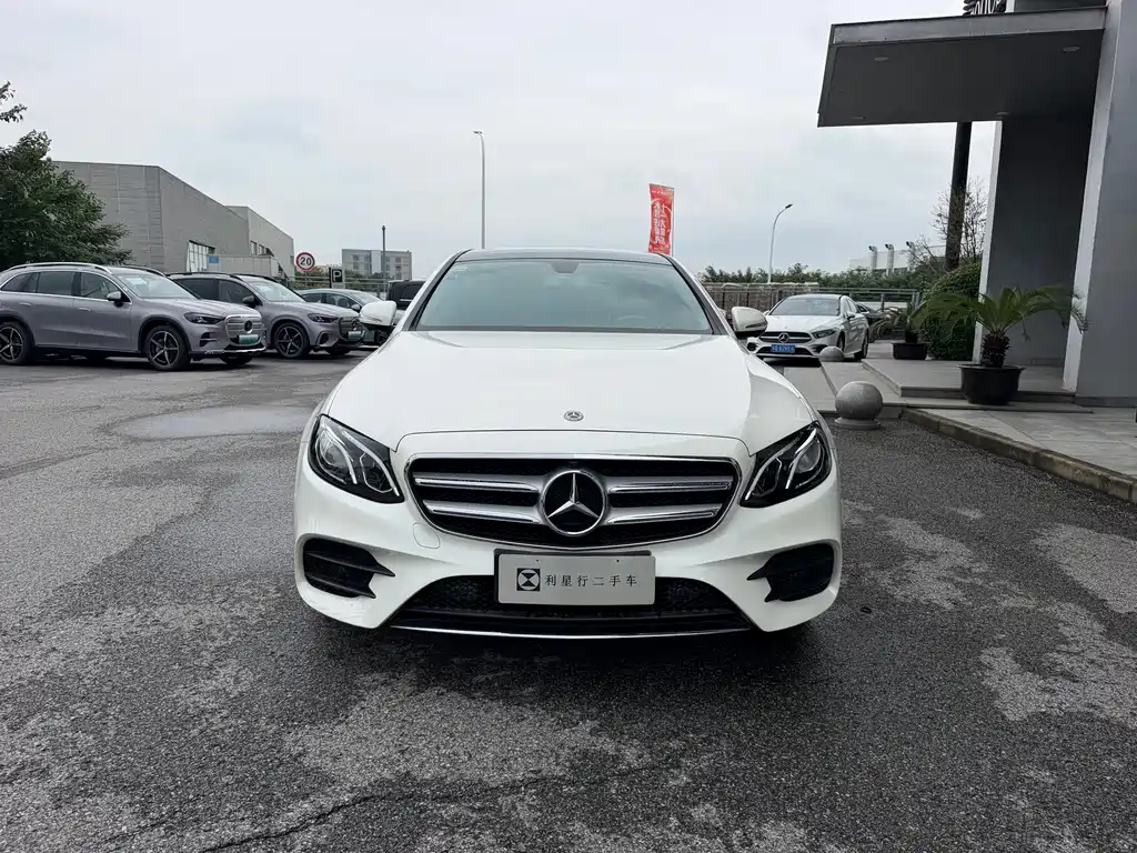 Mercedes-Benz E-Class — миниатюра 2