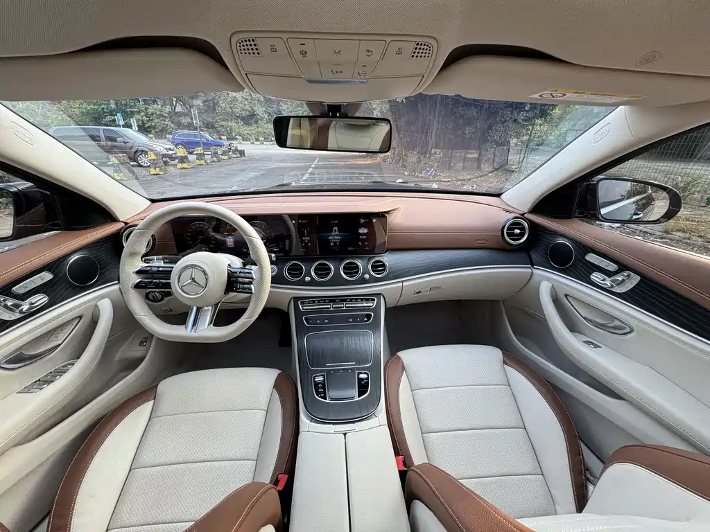 MERCEDES-BENZ E CLASS