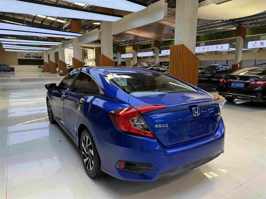 Honda Civic — миниатюра 7