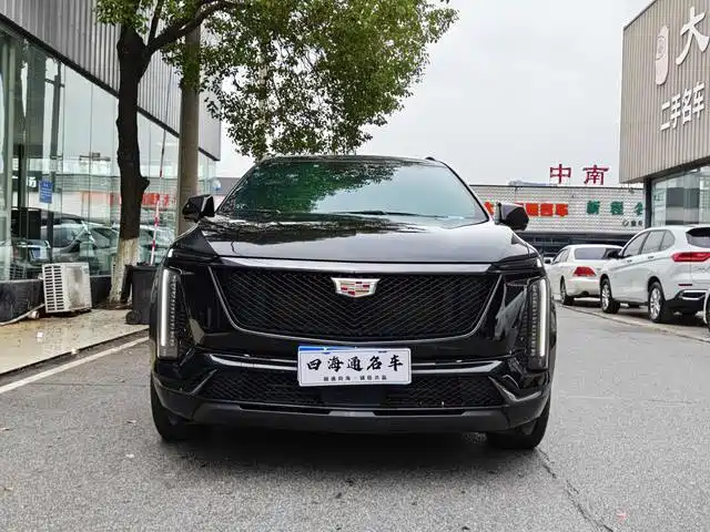 Cadillac XT5 2025 — фото 2