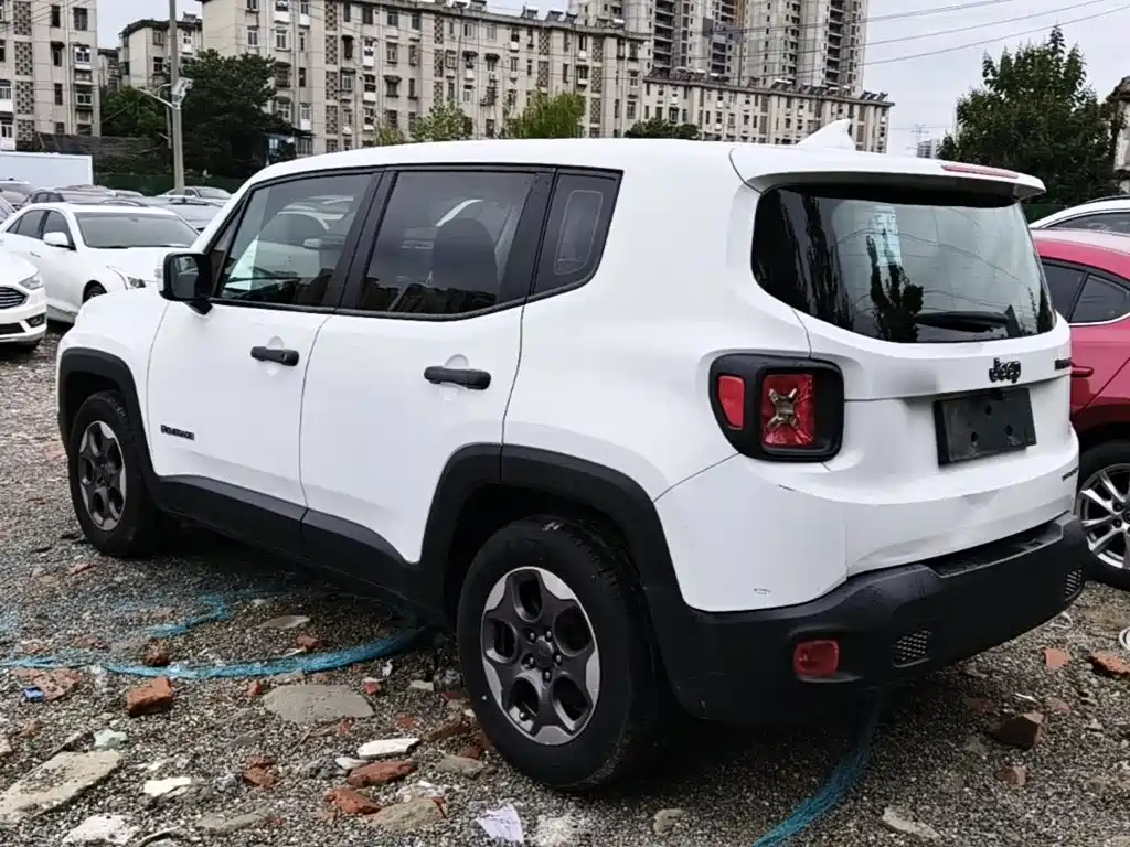 Jeep Renegade — миниатюра 5