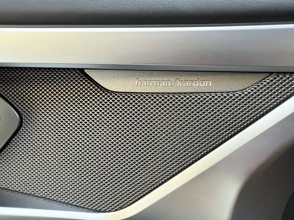 BMW 8 Series — миниатюра 22