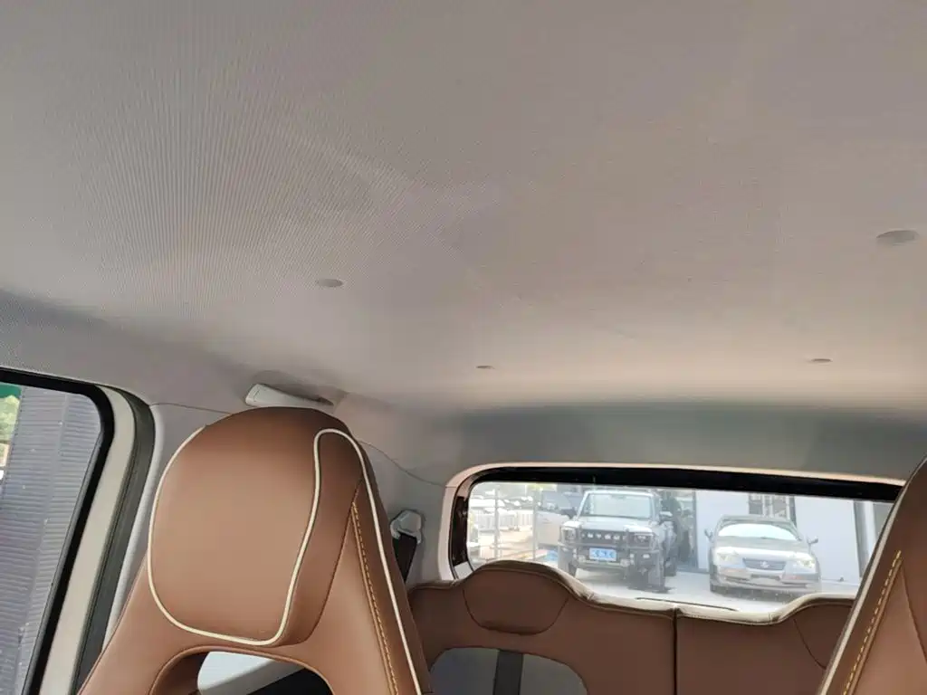 Wuling MINIEV — миниатюра 18