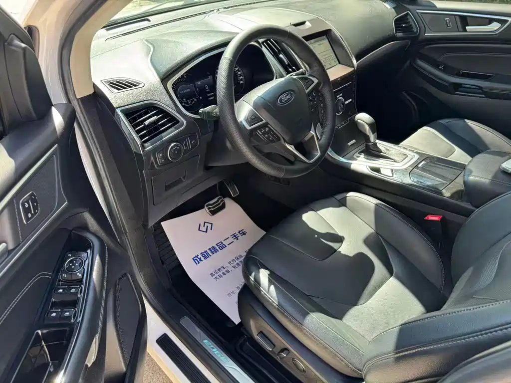 Ford Edge — миниатюра 5