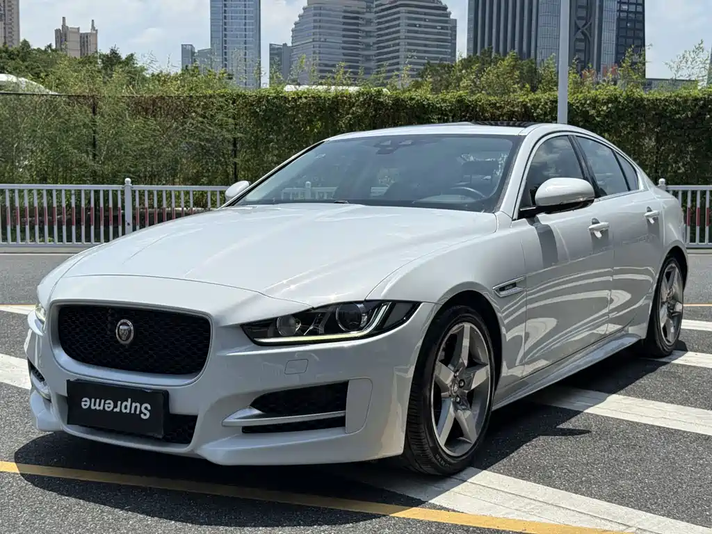 Jaguar XE — миниатюра 3
