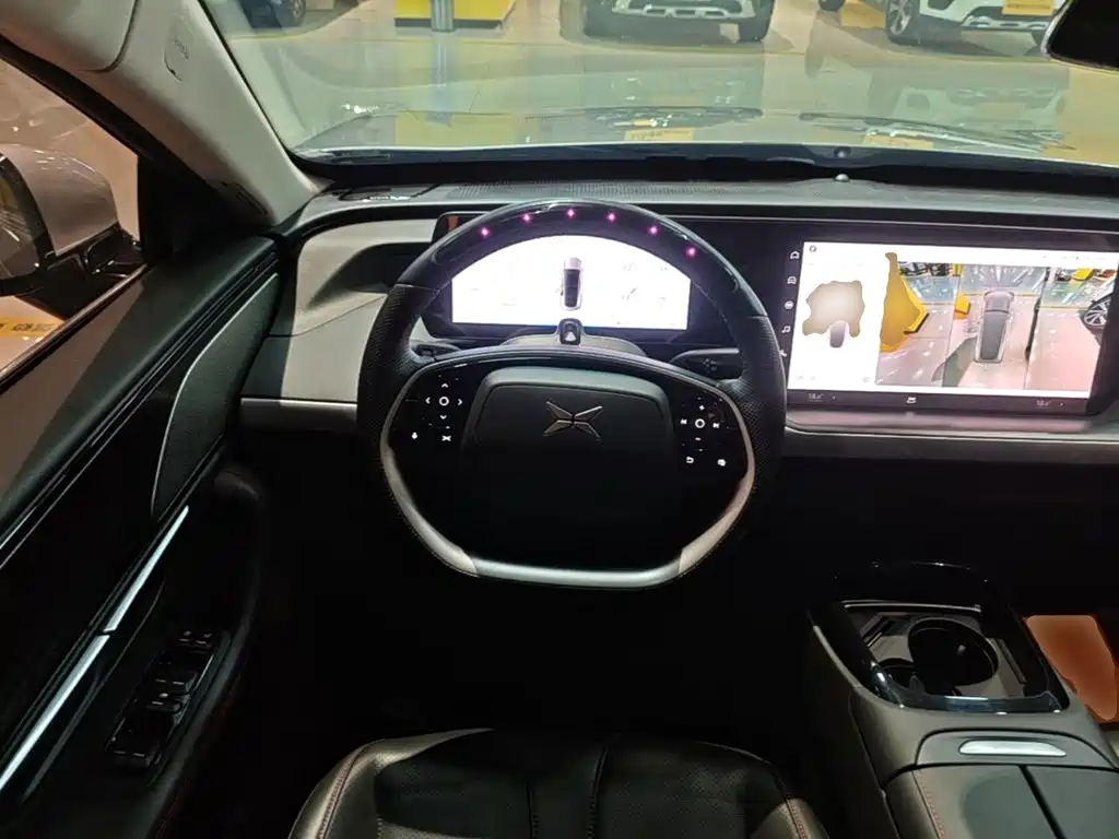 XPeng P7 — миниатюра 11