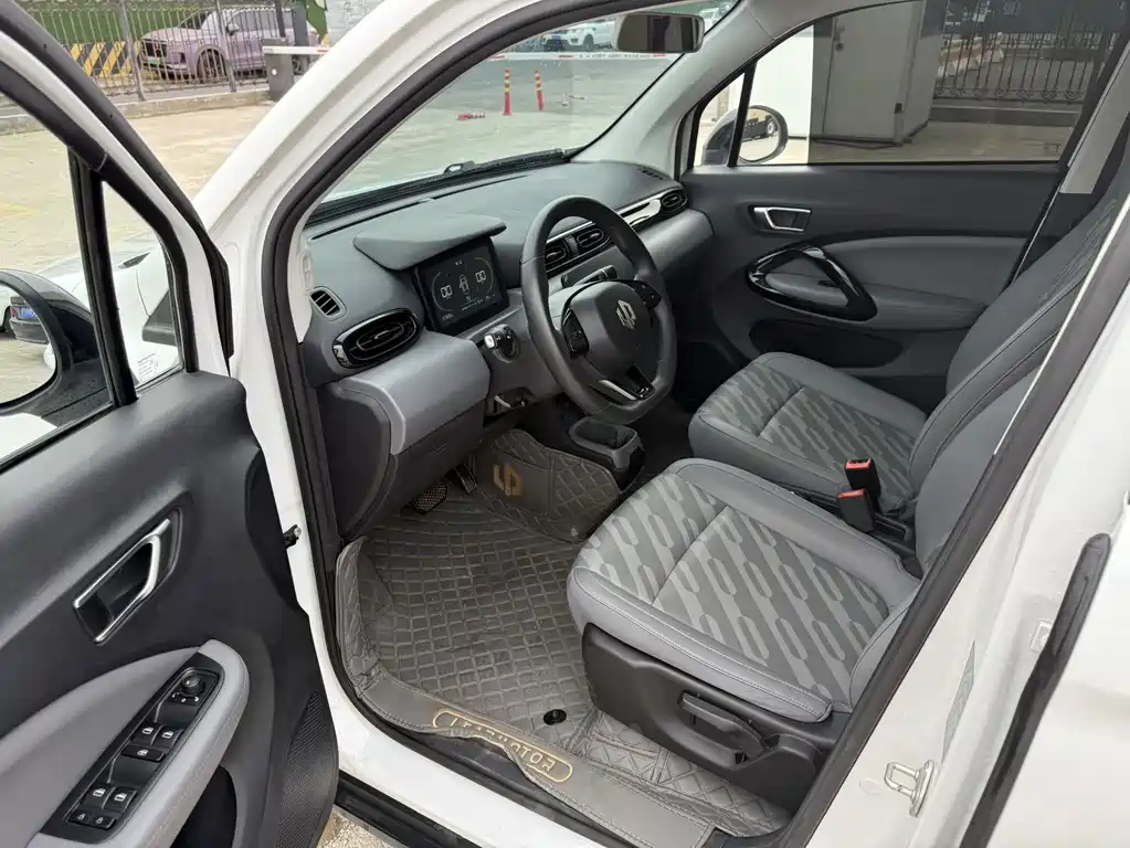 Leapmotor Leapmotor T03 - фото 7