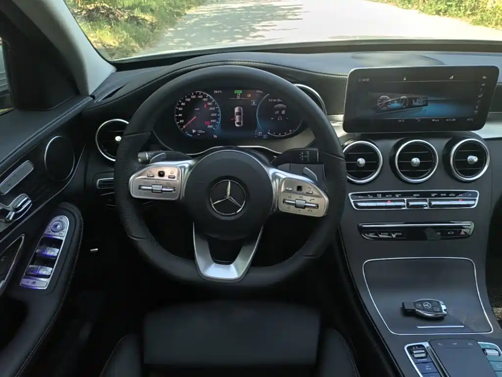 Mercedes-Benz C-Class — миниатюра 11