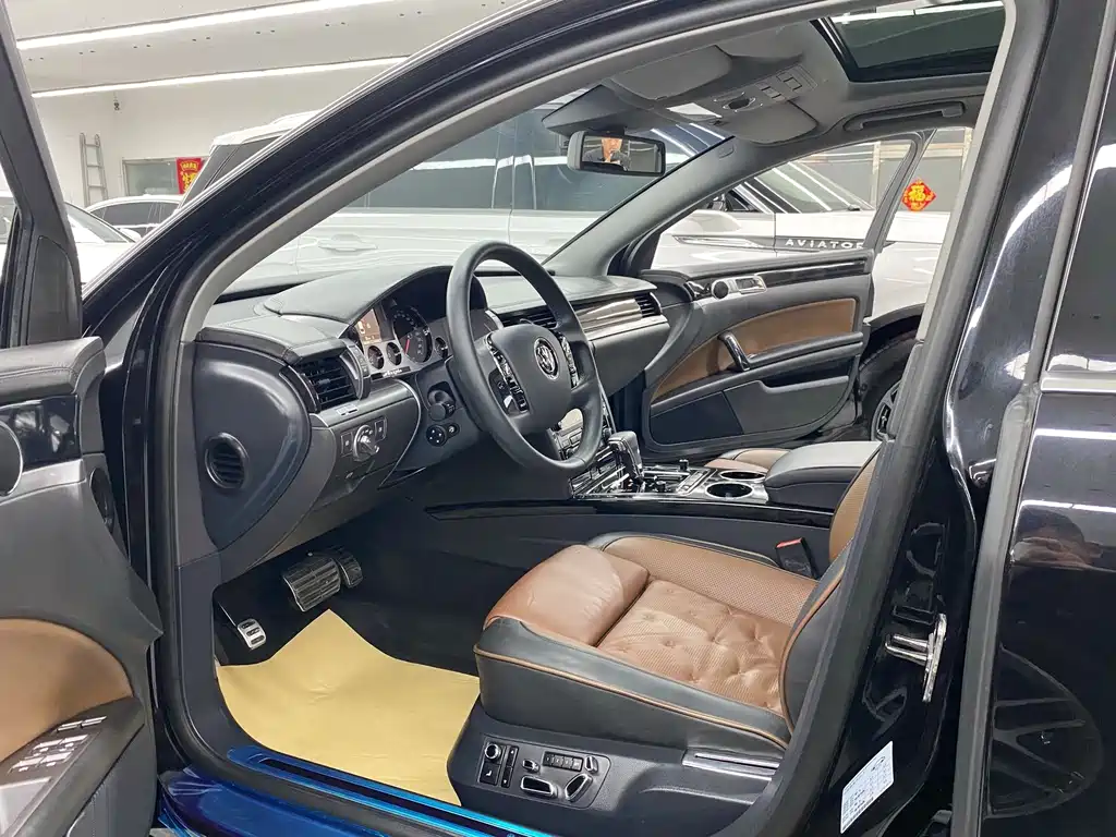 Volkswagen Phaeton — миниатюра 7