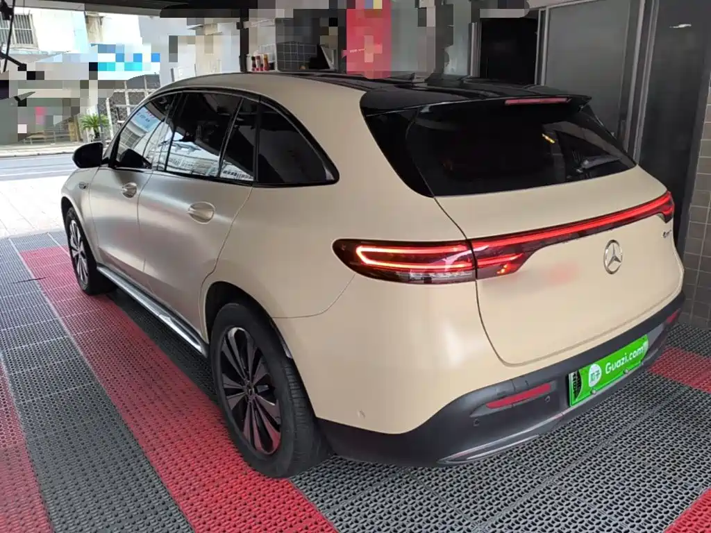 Mercedes-Benz EQC — миниатюра 5