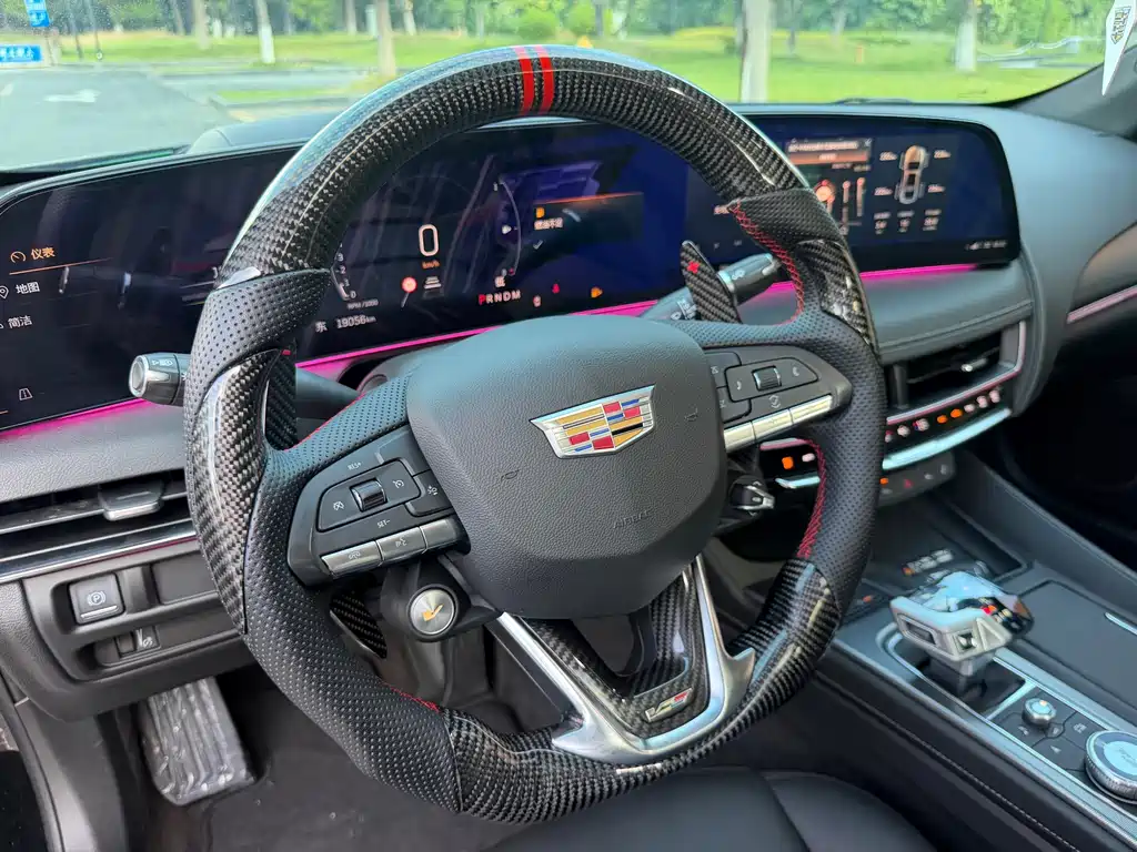 Cadillac CT5 — миниатюра 14