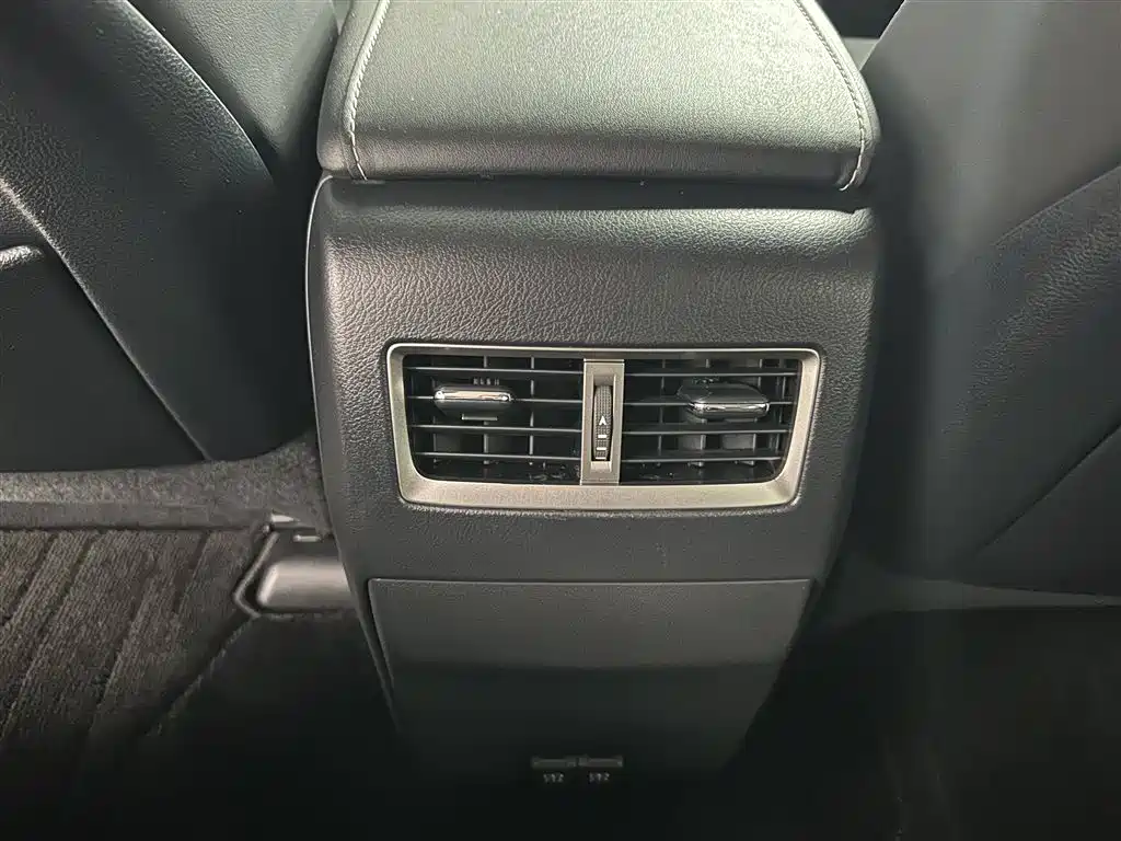 Lexus RX - фото 13