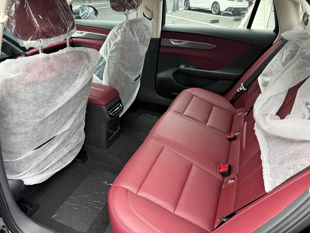 Hongqi Hongqi H5 — миниатюра 10