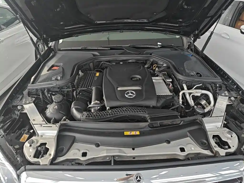 Mercedes-Benz E-Class — миниатюра 20