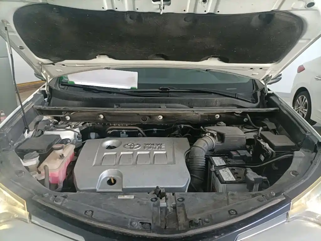 Toyota RAV4 — миниатюра 20