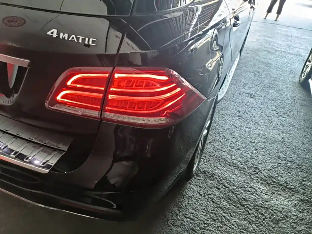 Mercedes-Benz GLE (Import) — миниатюра 8