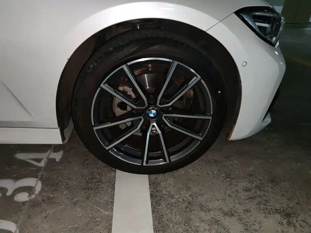 BMW 3 Series — миниатюра 8
