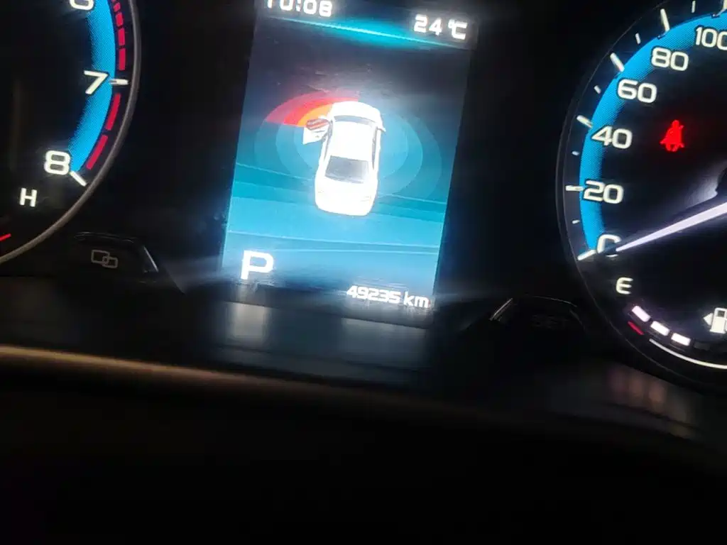 Geely Emgrand — миниатюра 12