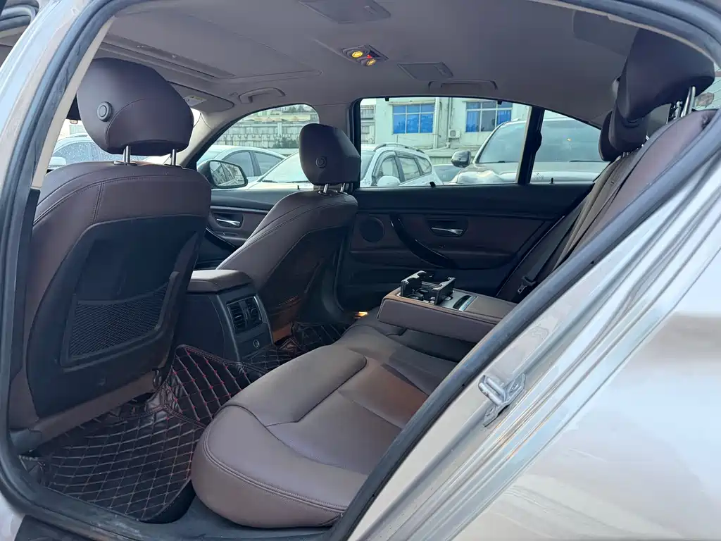BMW 3 Series — миниатюра 8