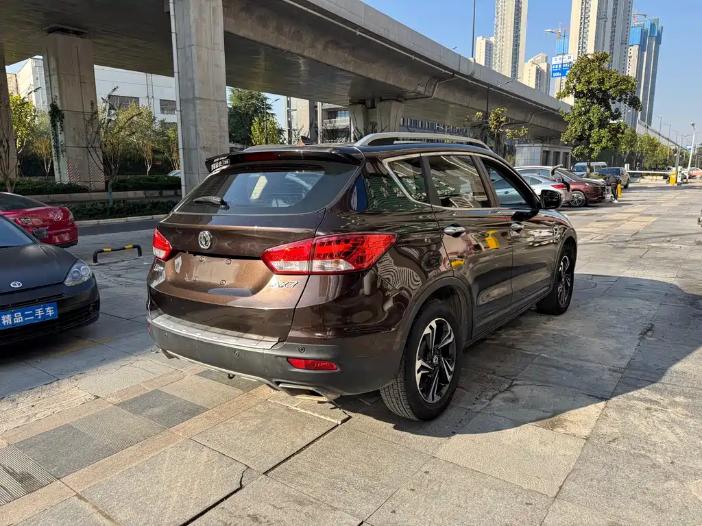 DONGFENG AX7